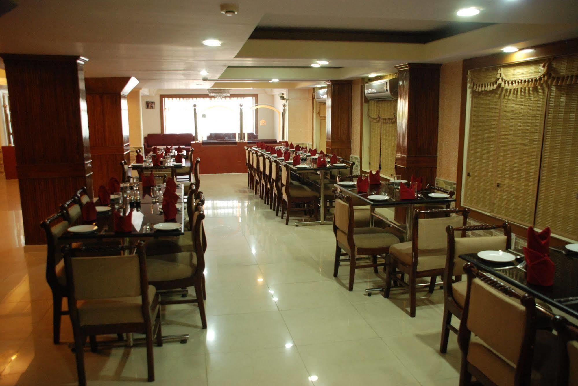 Hotel Ganga Ratan Agra  Εξωτερικό φωτογραφία